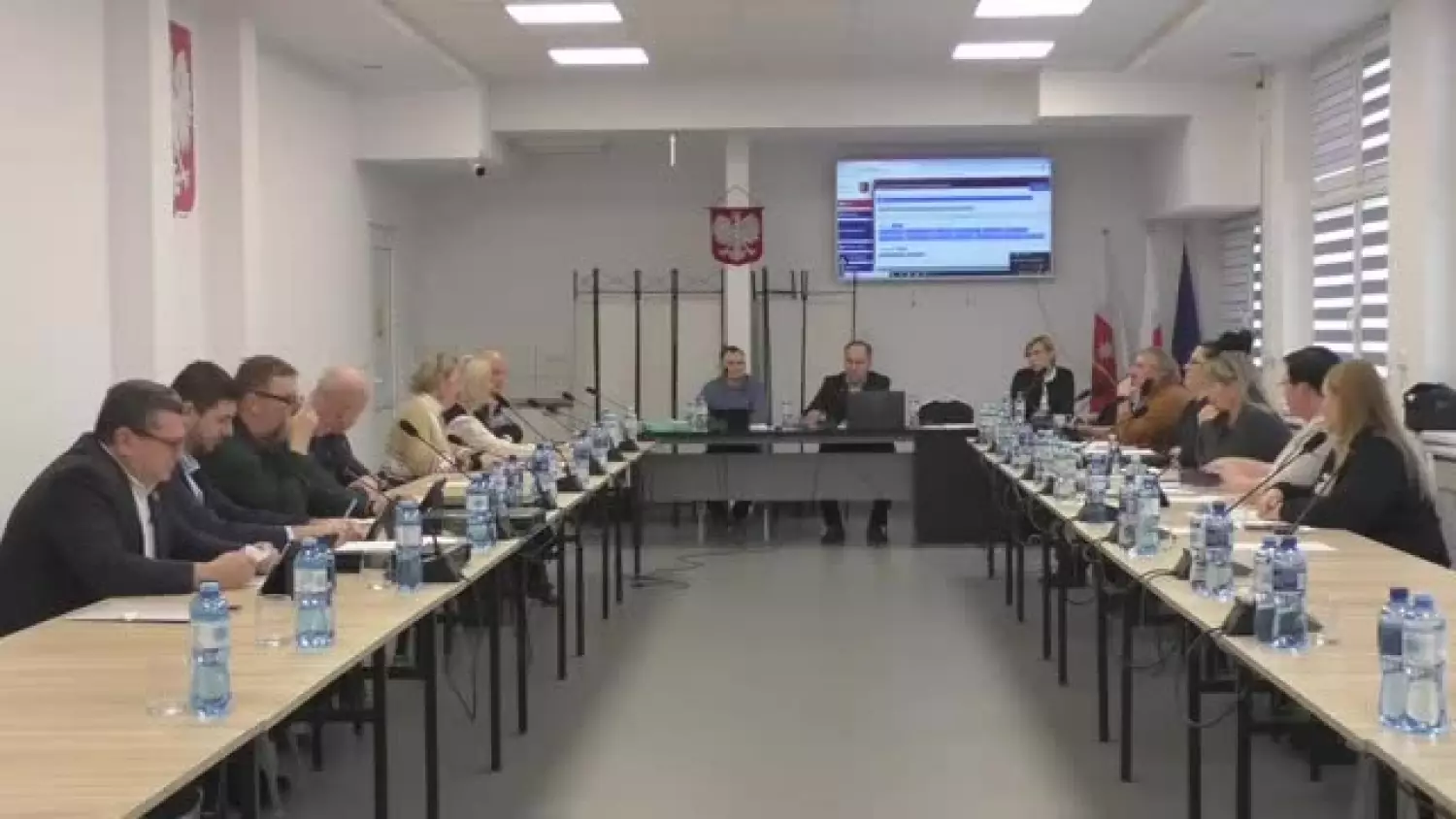 xii-sesja-rady-miejskiej-w-chociwlu-15012025-r.mp4